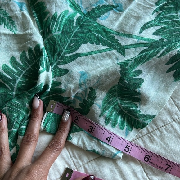 H&M Tropical Green Leaf Print Shorts - Picture 5 of 8